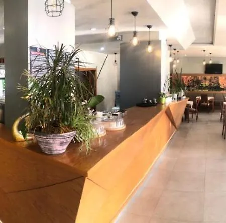 Aulona Hotel 3*